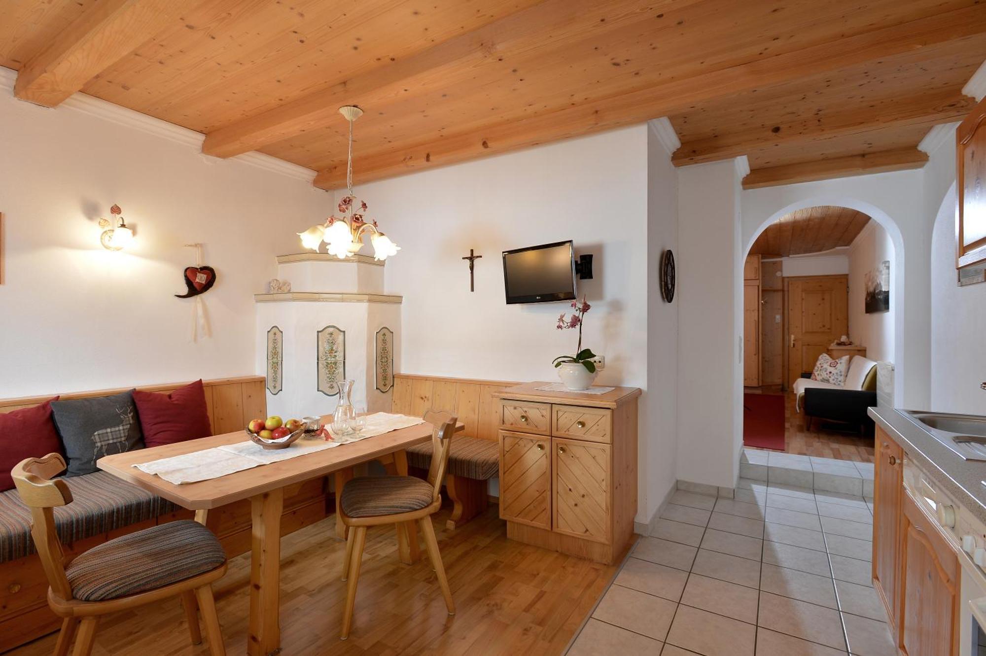 Huettschmiedhof Villa Kössen Rum bild