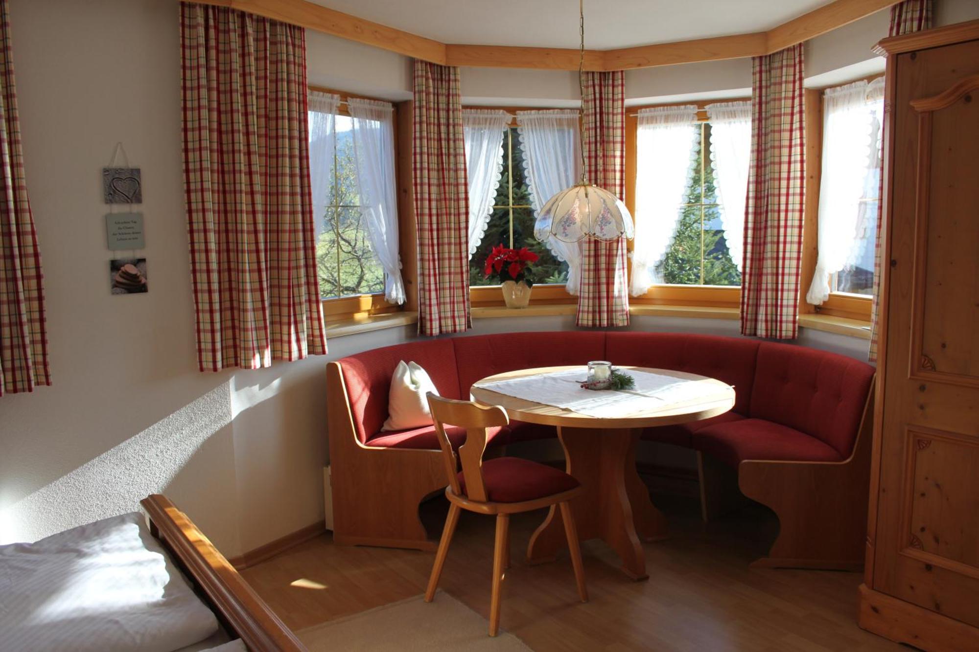Huettschmiedhof Villa Kössen Rum bild