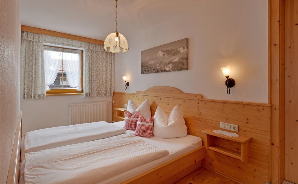 Huettschmiedhof Villa Kössen Rum bild